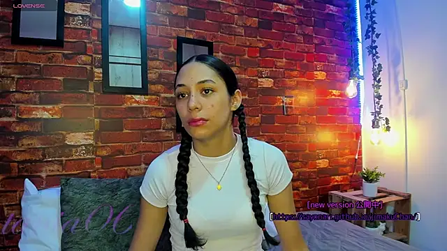 Snapshot of TANIA_06 chatting on 02.24.25 TANIA 06 online show from 02.24.25