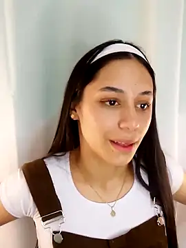 Snapshot of TANIA_06 chatting on 03.14.25 TANIA 06 online show from 03.14.25