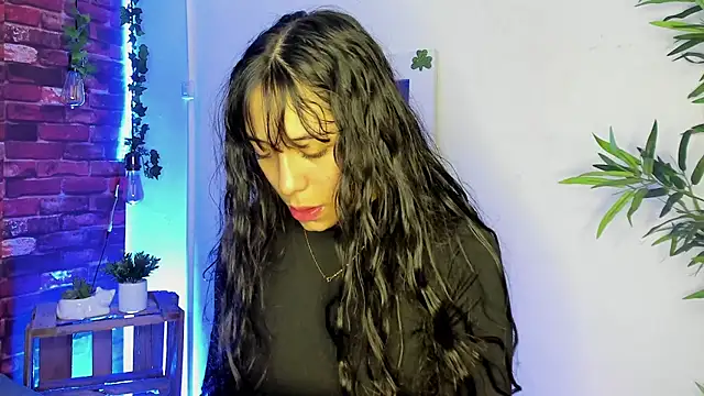 Snapshot of TANIA_06 chatting on 09.11.25 TANIA 06 online show from 09.11.25