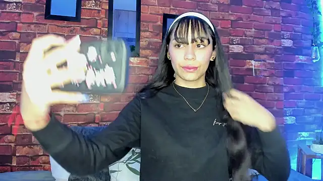 Snapshot of TANIA_06 chatting on 09.13.25 TANIA 06 online show from 09.13.25