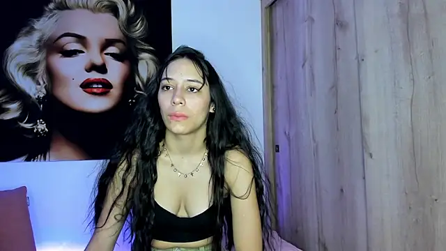 Snapshot of TANIA_06 chatting on 09.22.25 TANIA 06 online show from 09.22.25