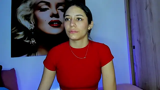 Snapshot of TANIA_06 chatting on 10.01.25 TANIA 06 online show from 10.01.25