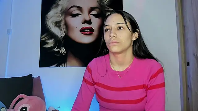 Snapshot of TANIA_06 chatting on 10.28.25 TANIA 06 online show from 10.28.25