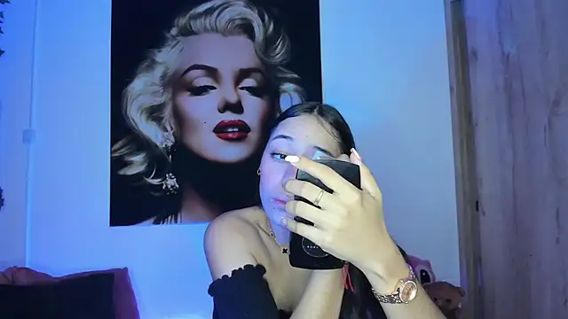 Snapshot of TANIA_06 chatting on 11.11.25 TANIA 06 online show from 11.11.25