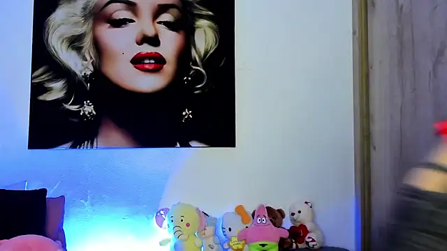 Snapshot of TANIA_06 chatting on 11.22.25 TANIA 06 online show from 11.22.25