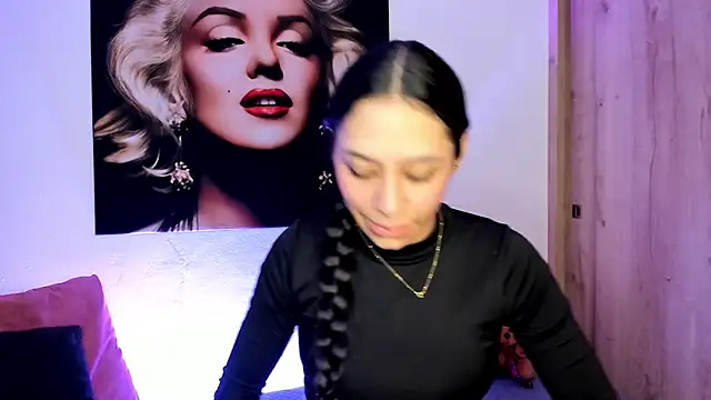 Snapshot of TANIA_06 chatting on 11.29.25 TANIA 06 online show from 11.29.25