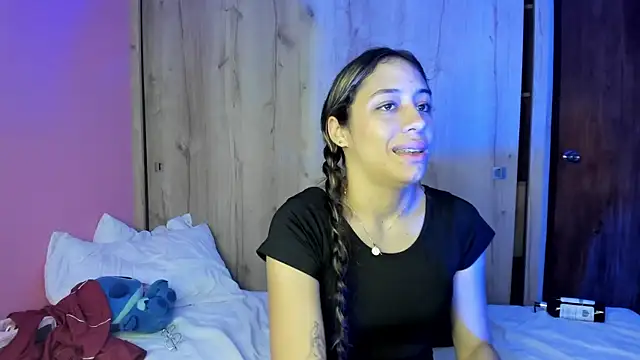 TANIA 06 online show from 04.18.26