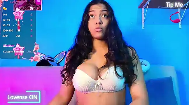 Snapshot of Vicky_Miller_05 chatting on 02.26.25 Vicky Miller 05 online show from 02.26.25