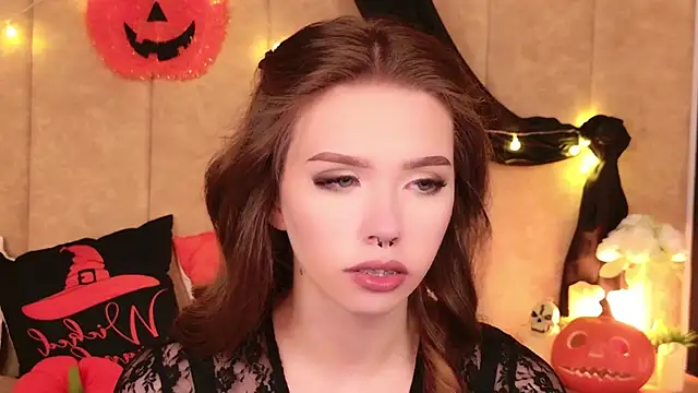 Sierra Fane online show from 10.20.25