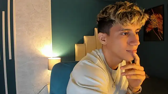 Allex Cano online show from 03.02.25