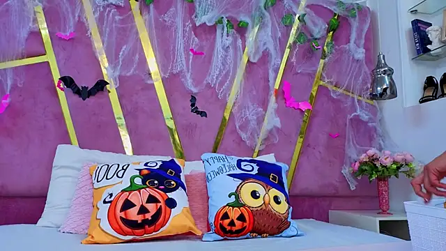 EmmyCortez online show from 10.18.25