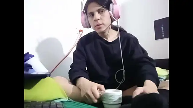 Snapshot of Baby_VI_fem chatting on 03.02.25 Baby VI fem online show from 03.02.25