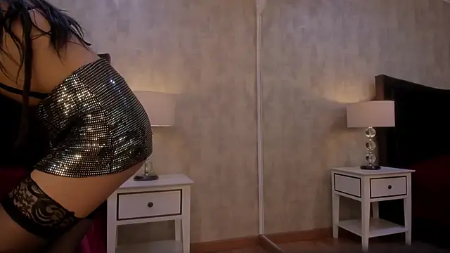 NahomyCarther online show from 10.08.25