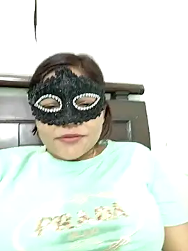 Snapshot of nitiya0100 chatting on 02.24.25 nitiya0100 online show from 02.24.25