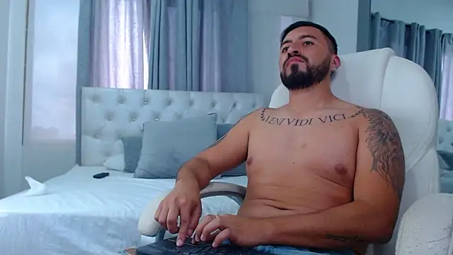 Snapshot of sebastian_colle chatting on 02.21.25 sebastian colle online show from 02.21.25