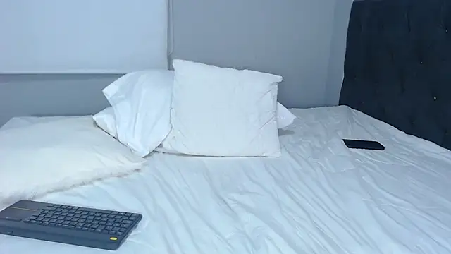 Snapshot of sebastian_colle chatting on 03.11.25 sebastian colle online show from 03.11.25