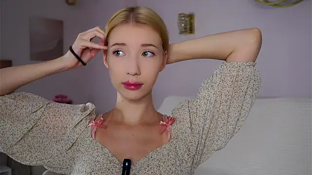 SunnivaCovil online show from 11.23.25