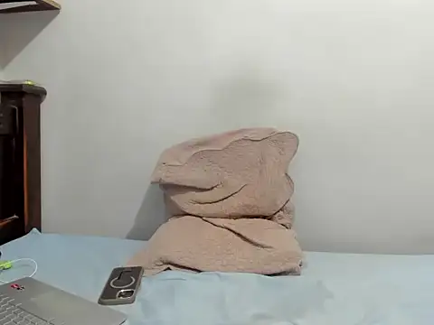 Snapshot of liam_orion chatting on 09.18.25 liam orion online show from 09.18.25