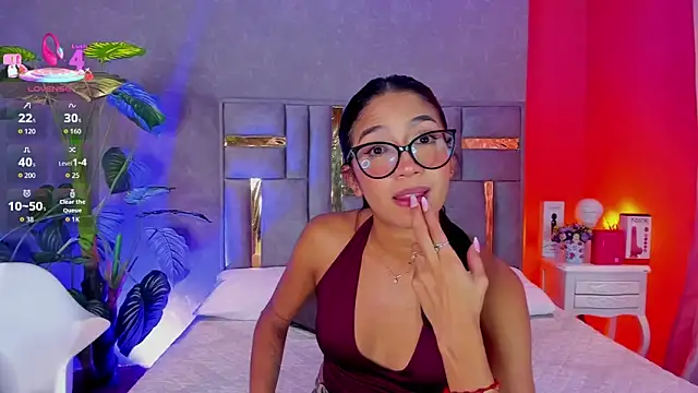 Tyla Ks online show from 04.17.26