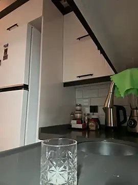 laraaaaaa online show from 03.18.25