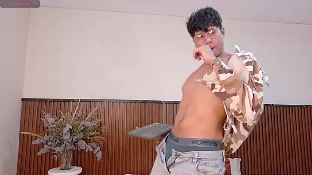 Raiden  Boy online show from 03.04.25