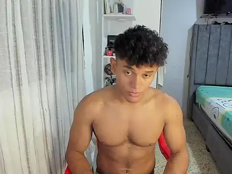 Snapshot of Fox2evans chatting on 01.06.26 Fox2evans online show from 01.06.26