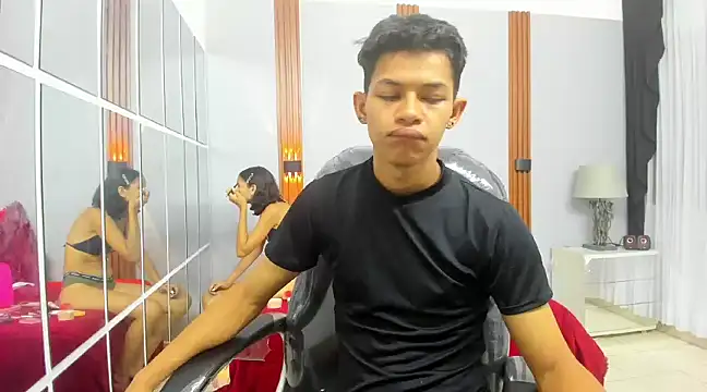 leslieanddrako online show from 02.28.25