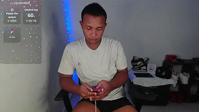 Snapshot of Gooss_cum chatting on 10.23.25 Gooss cum online show from 10.23.25