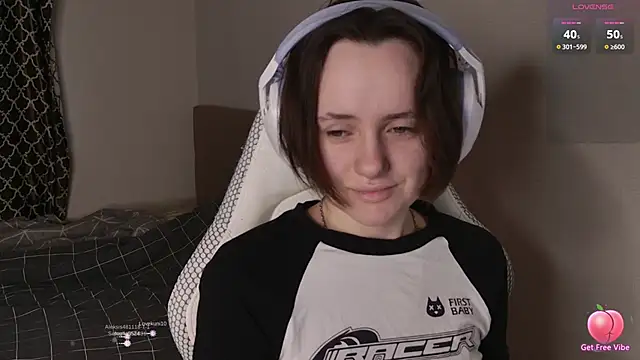 Luna Loveee online show from 04.01.26