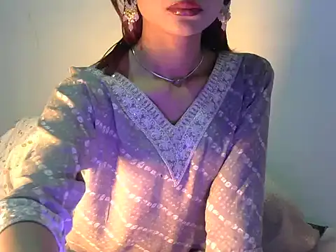  luckylips online show from 03.21.26