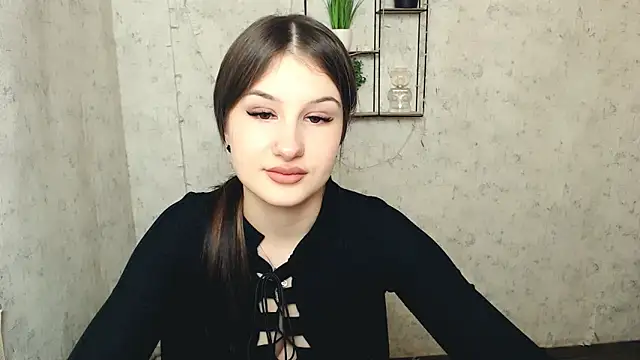  MiaAngell online show from 03.05.25