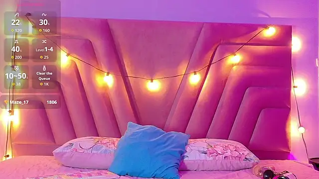 innocenthazel online show from 10.31.25