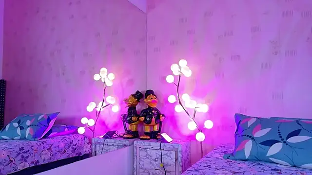 innocenthazel online show from 04.19.26