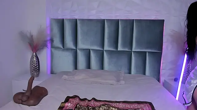 Snapshot of Selene_bennet chatting on 11.20.25 Selene bennet online show from 11.20.25