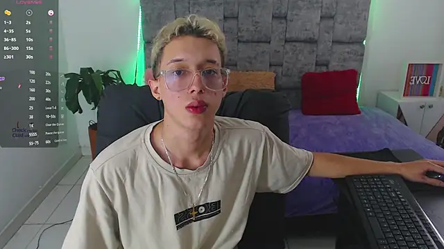 skinny bigcock02 online show from 11.20.25