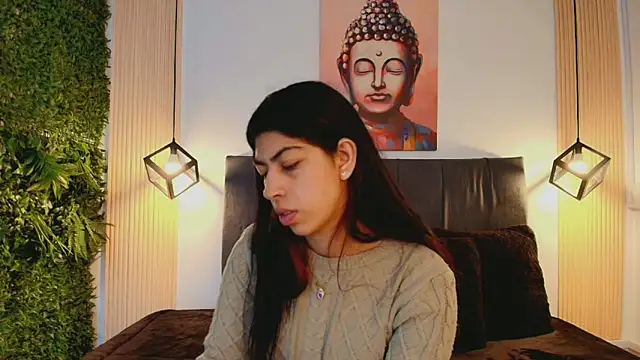 Snapshot of Cassie_bloom chatting on 12.20.25 Cassie bloom online show from 12.20.25