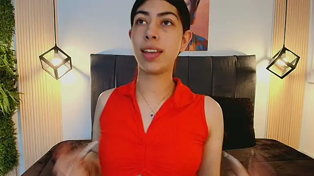 Snapshot of Cassie_bloom chatting on 12.22.25 Cassie bloom online show from 12.22.25