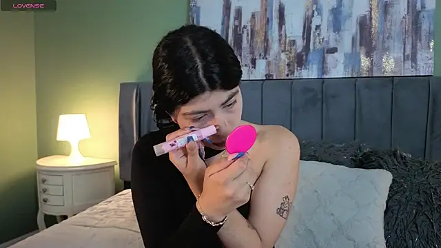 Cassie bloom online show from 06.05.26