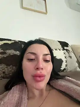 Mia Splash online show from 03.08.26