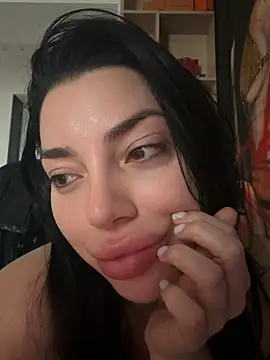 Mia Splash online show from 03.29.26