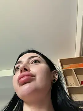 Snapshot of Mia_Splash chatting on 04.19.26 Mia Splash online show from 04.19.26