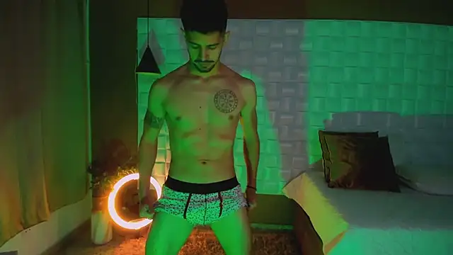 AlejandroStormm online show from 02.28.25