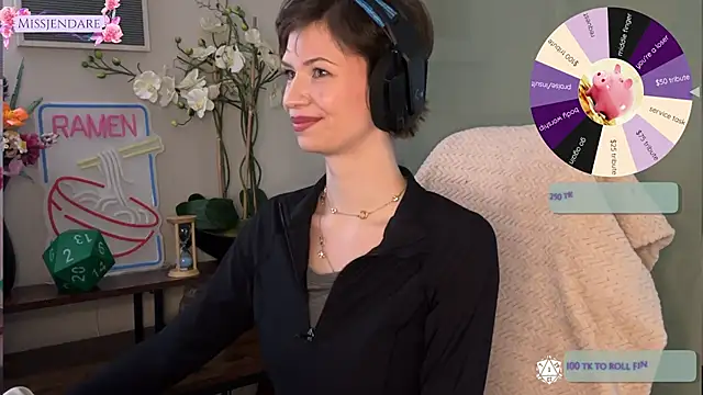 Snapshot of missjendare chatting on 03.04.25 missjendare online show from 03.04.25