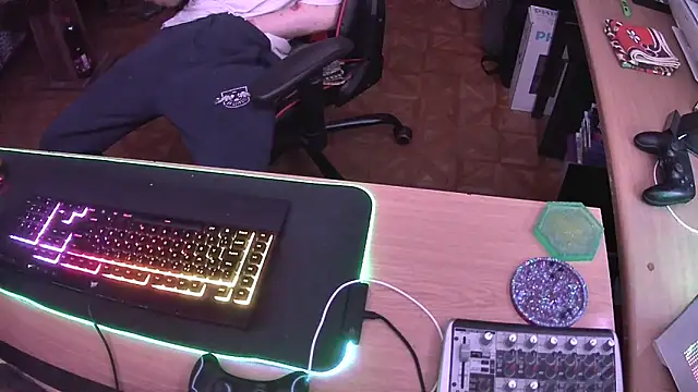 Snapshot of DerGeileLoveboy chatting on 02.24.26 DerGeileLoveboy online show from 02.24.26