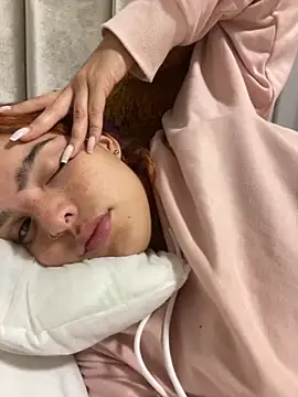 Anaroussew02 online show from 11.22.25