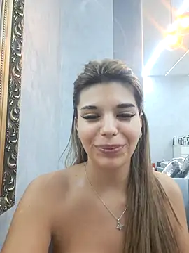 Snapshot of Bella_Posh chatting on 12.02.25 Bella Posh online show from 12.02.25