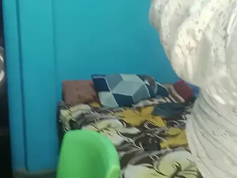 Snapshot of longsexji chatting on 11.30.25 longsexji online show from 11.30.25