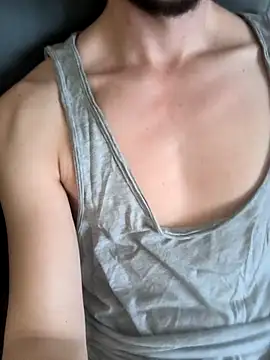 Snapshot of Aloxix chatting on 02.27.25 Aloxix online show from 02.27.25