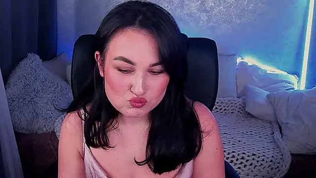 LilyFoxyy online show from 02.21.25