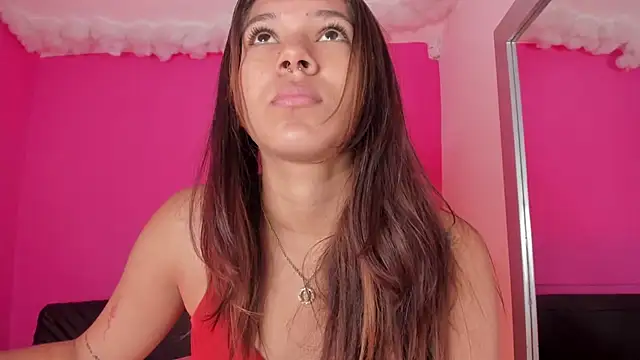 Snapshot of violett_24_ chatting on 03.10.25 violett 24 online show from 03.10.25